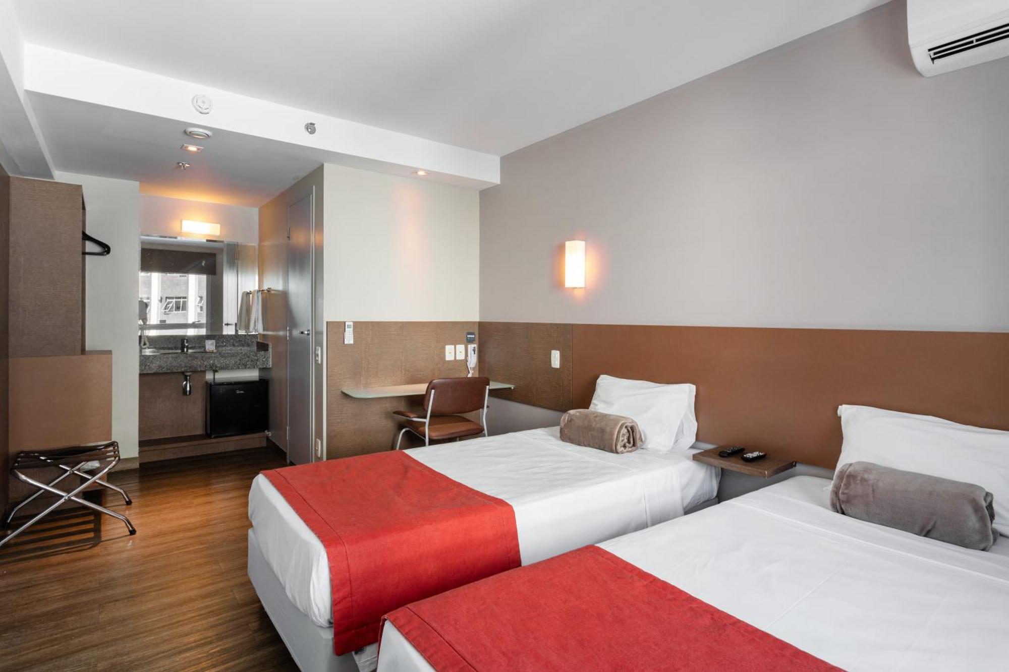 Go Inn Hotel Κουριτίμπα Εξωτερικό φωτογραφία